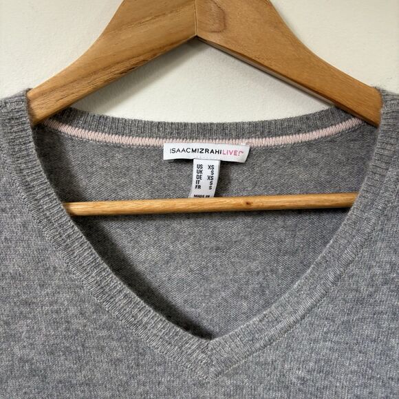 Isaac Mizrahi Women’s Cashmere Sweater XS Gray Long Sleeve Ruffled Pullover Cozy - Picture 3 of 8